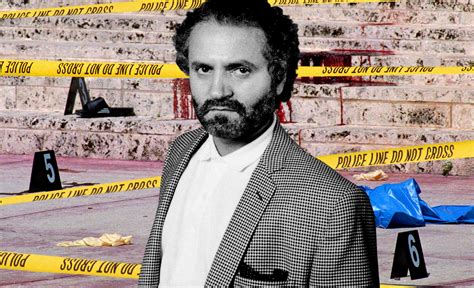 versace owner killed|why did gianni versace die.